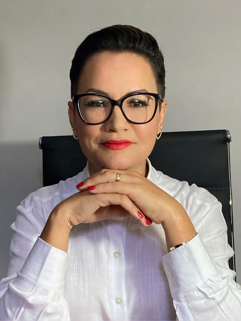Advogada Debora Fraga